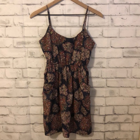 Lush Dresses & Skirts - Lush floral dress ✨